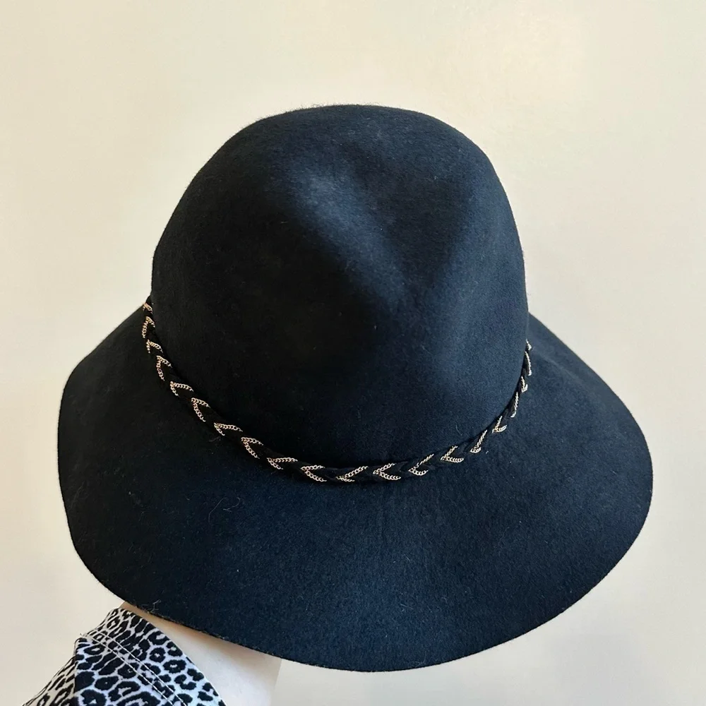 Women’s stylish beautiful black wool hat